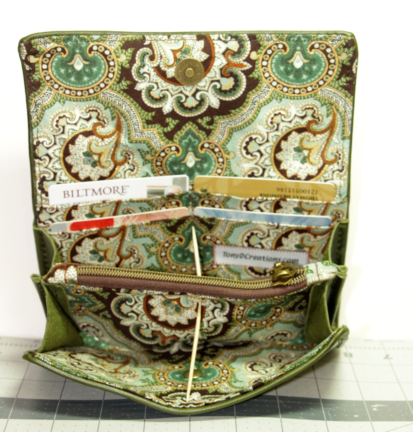 7747 TonyD Wellesley Wallet Dark Green with Paisley