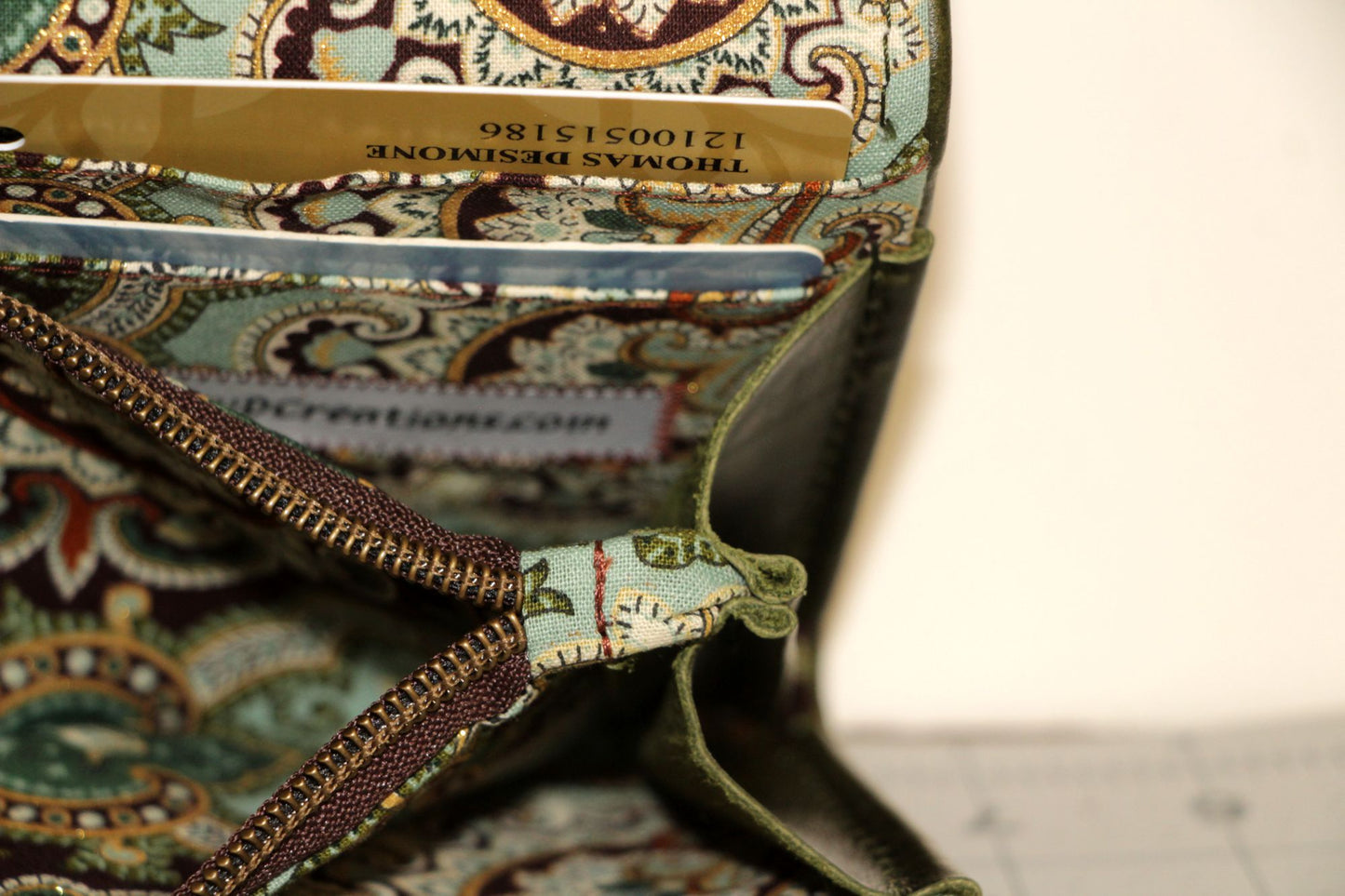 7747 TonyD Wellesley Wallet Dark Green with Paisley