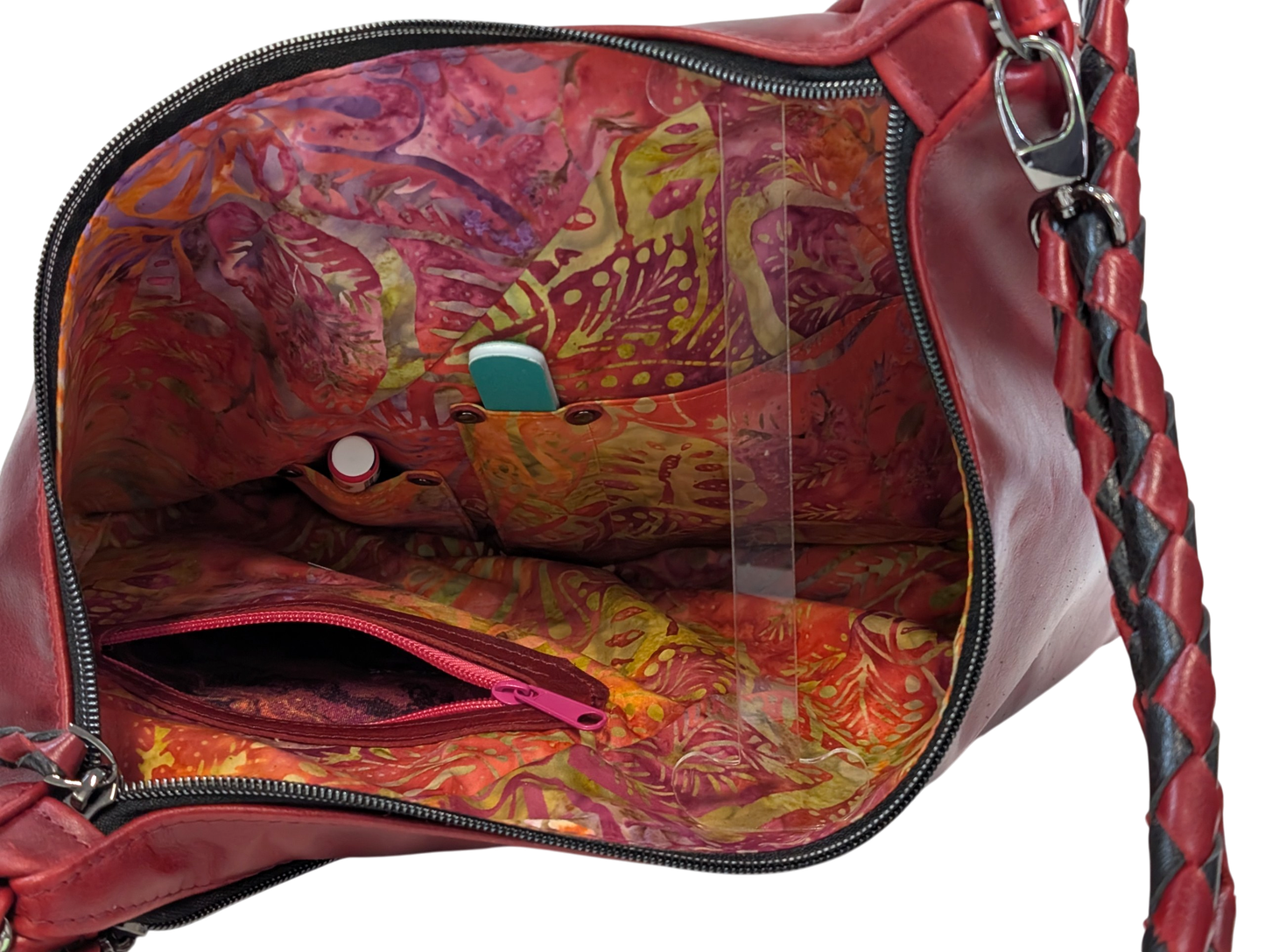 7877 Traudy Triangular Bag Sangria