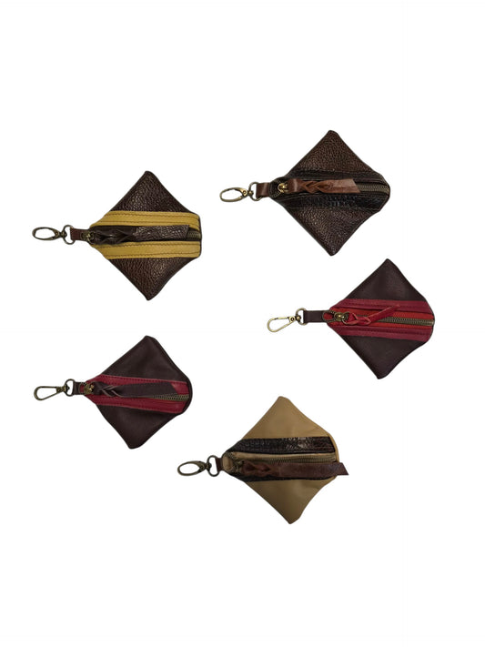 9889 Diamond Shape Zip Close Coin Purse