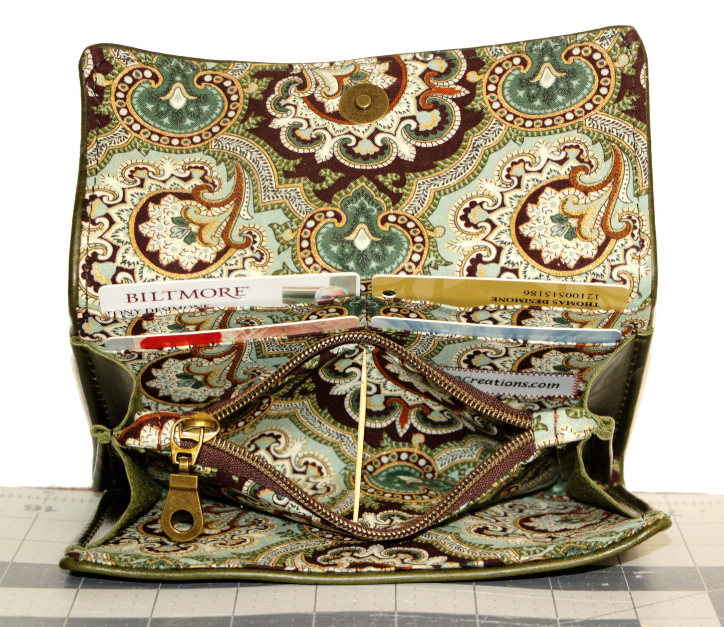 7747  TonyD Wellesley Wallet Dark Green with Paisley