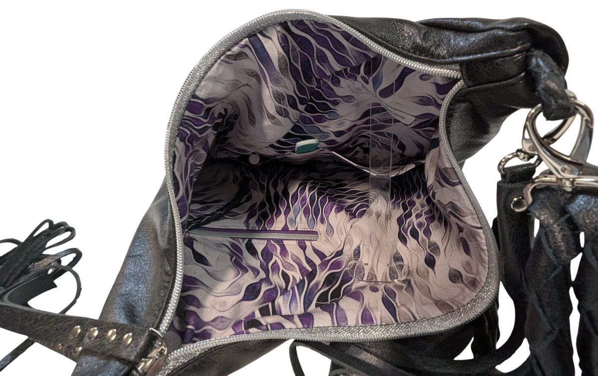 7891 Traudy Triangle Bag Black CC