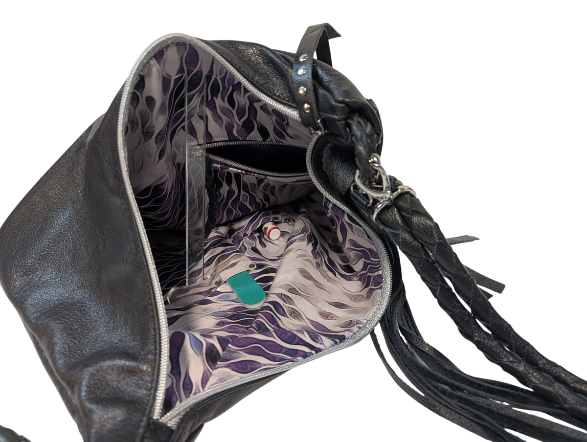 7891 Traudy Triangle Bag Black CC