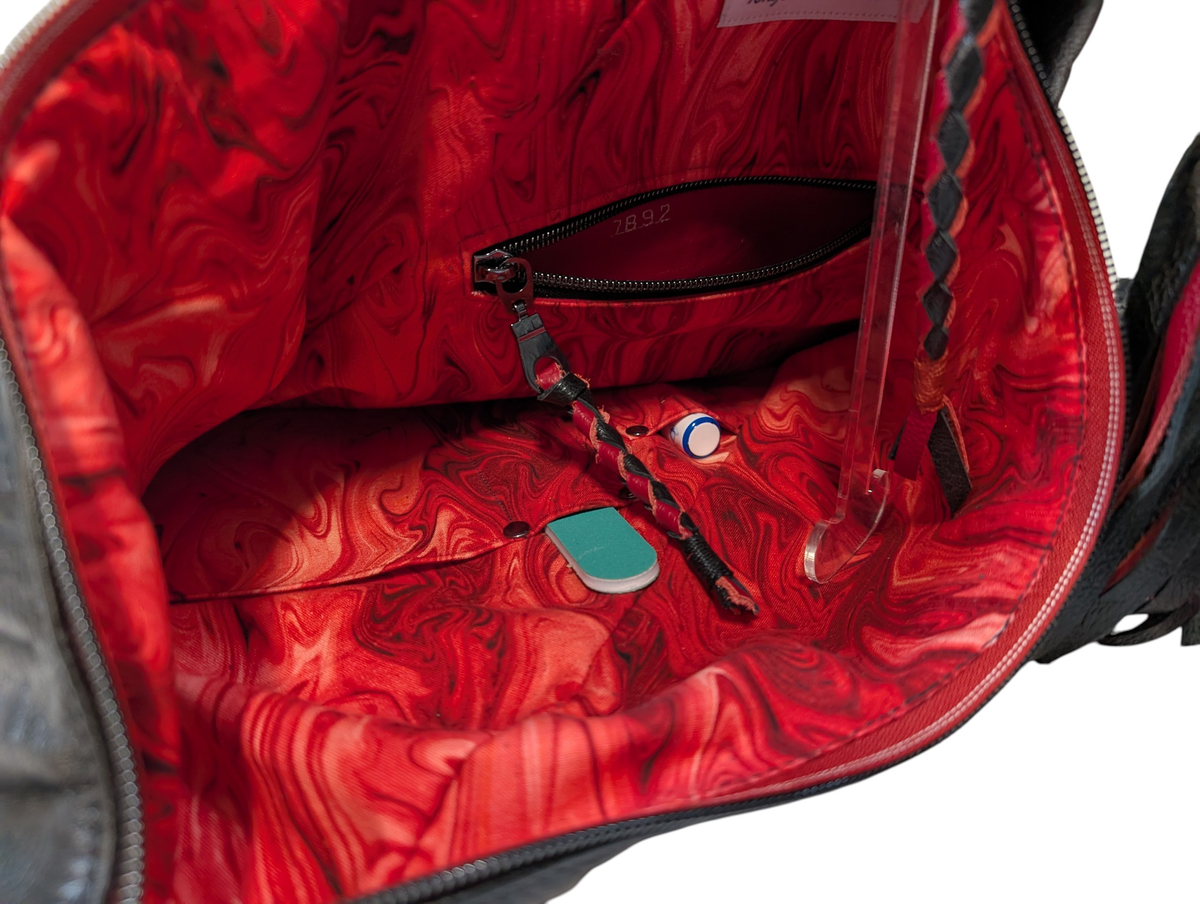 7892 Traudy Triangle Bag Black & Red CC