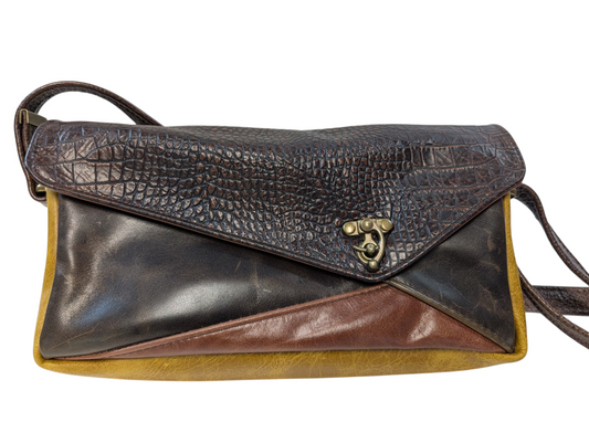 7870 Zara Embossed Flat w/Mustard Gusset